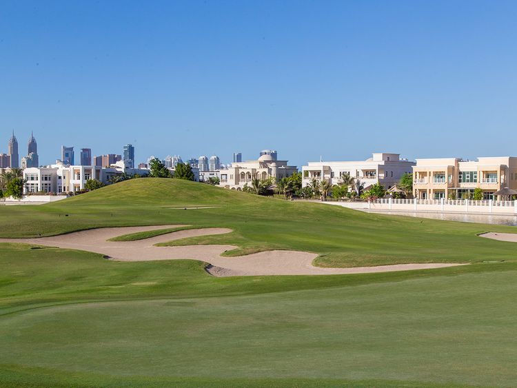 Поля для гольфа в Emirates Hills